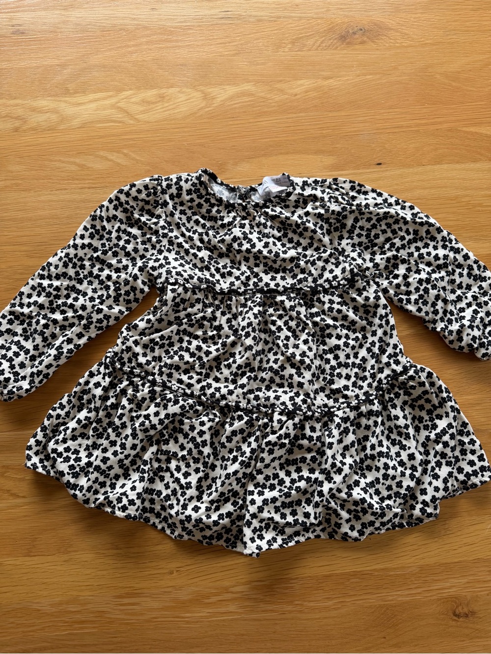 Zara White and Black Floral Tiered Dress - size 2-3T